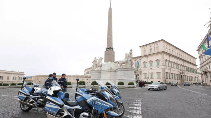 Zelenskyy: Ukraine's Zelenskyy in Rome for talks with pope, PM Meloni