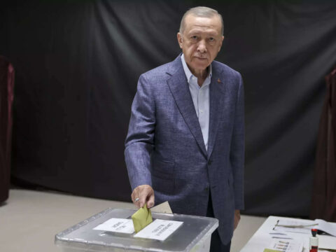 Erdogan: Turkey faces runoff election with Erdogan leading