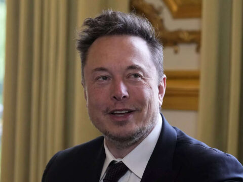 Elon Musk must still have his tweets approved by Tesla lawyer, federal appeals court rules