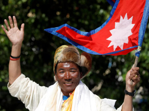 Nepali sherpa sets Everest record with 27th ascent