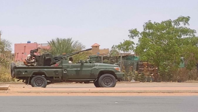 Sudan S: Fresh fighting threatens Sudan's week-long truce