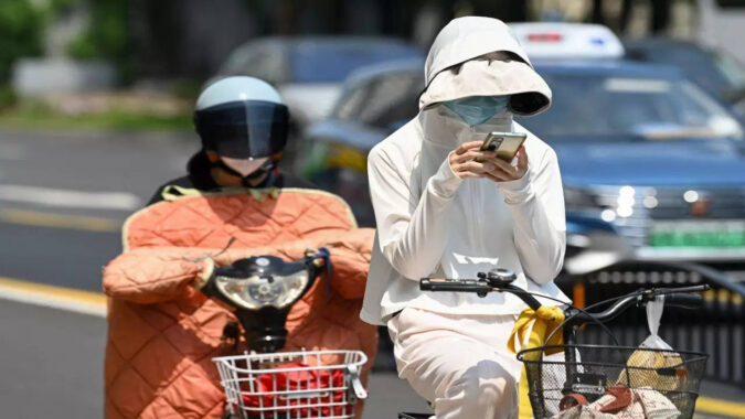 Shanghai records hottest May day in 100 years