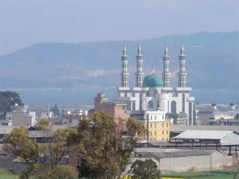 Chinese Police clash with protesters over demolition of mosque