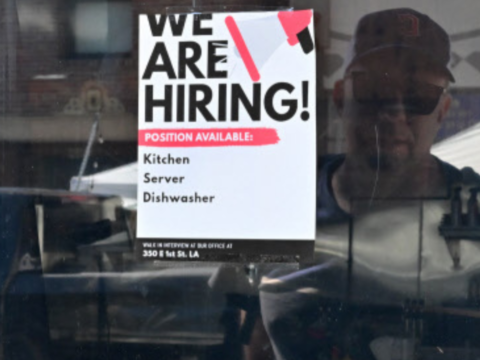 US job openings unexpectedly rise in April