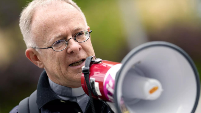 Germany: Priest, scientist on trial in Germany over climate protest