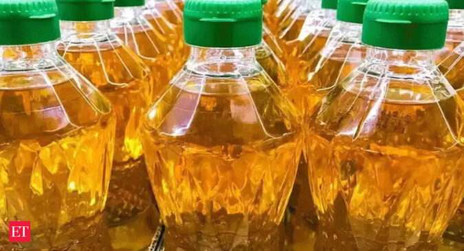 india: India's palm oil imports hit 27-month low, buyers pick cheaper soft oils: Dealers