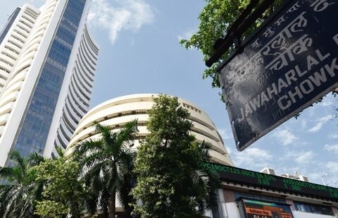 Sensex closes 66 points lower at 52,586; Nifty ends session at 15,763 points(MINT_PRINT)