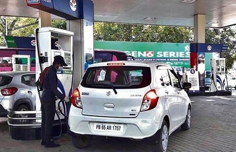 In Noida, however, petrol and diesel has become costlier by 27 paise. (Gurinder Singh/HT)