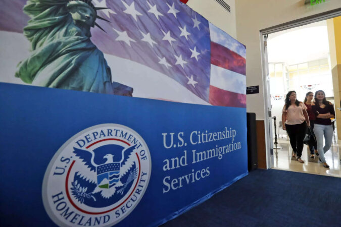 With 3.20 lakh H-1B visas bagged in FY 2022, Indians continue to top USCIS charts