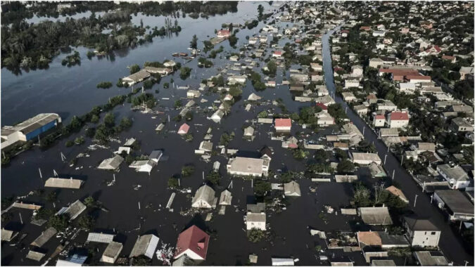 Hundreds plucked from flooded homes; Ukraine dismisses counteroffensive reports