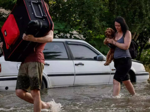 Kherson: 600sqkm of Kherson under water after dam breach; shelling on amid rescue operation