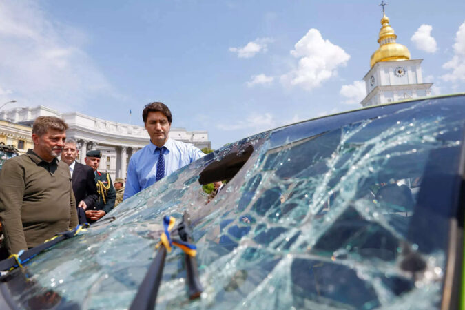 Trudeau: Canada's Justin Trudeau visits Kyiv in show of support