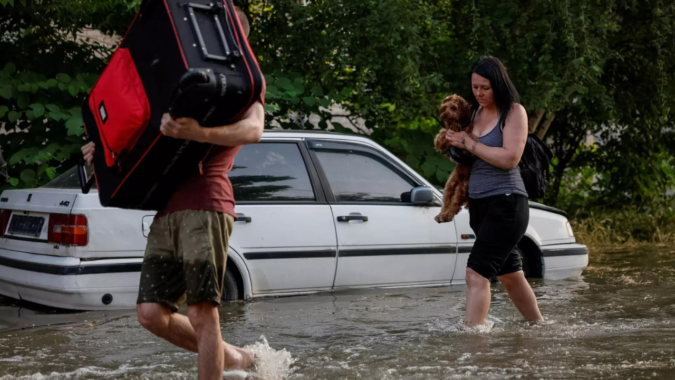 Six Ukrainian flood evacuees wounded in Russian attack - Kyiv