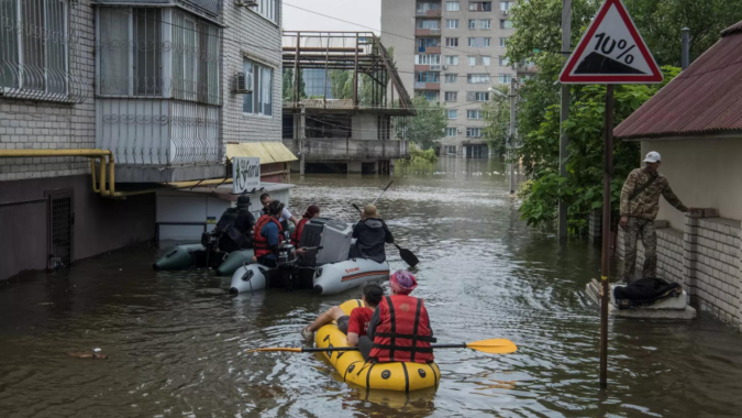 Russia shells boats in Ukraine flood rescue, three dead - governor