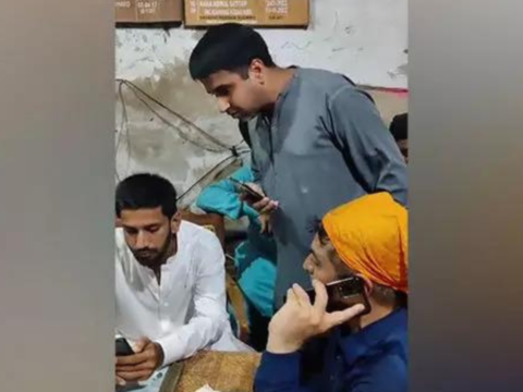 Mob disrupts Pakistan gurdwara's 'kirtan'; suspects go scot-free