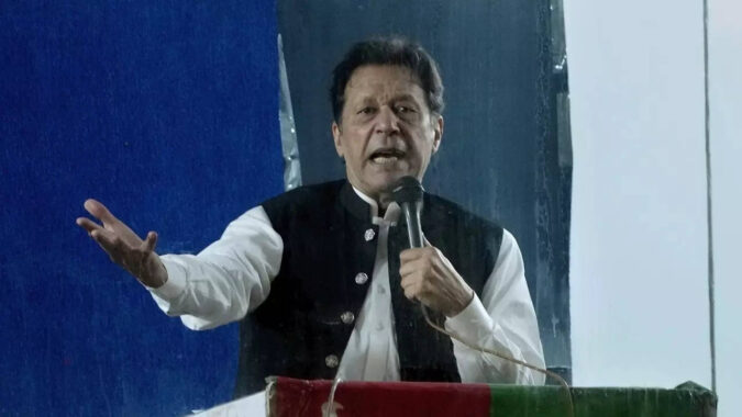 Pakistan Election Commission: Pakistan's Election Commission issues non-bailable arrest warrant against Imran Khan for contempt | World News