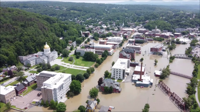 Vermont: Second day of floods in Vermont: Muddy water reaches the tops of parking meters in Montpelier