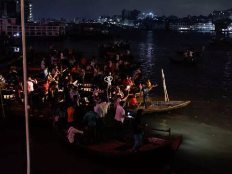 Dhaka: Bangladesh: Four killed as waterbus capsizes in Buriganga River, many missing