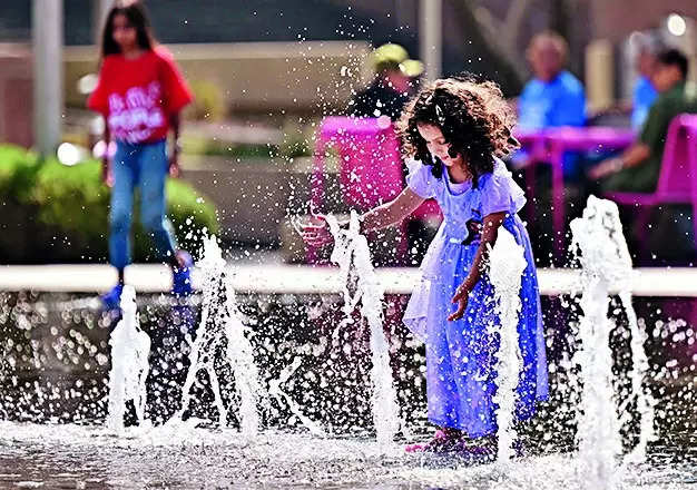 Heatwaves, wildfires hit globe; Asia, Europe, US sizzle at 40°C+