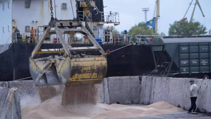 Ukraine Grain Deal: Russia halts wartime deal that allows Ukraine to ship grain in a hit to global food security | World News