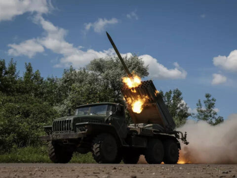 'Hanging tough': Ukraine fights new Russian advance