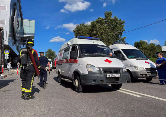 Four killed, 10 injured at Moscow mall after hot water pipe bursts