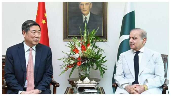 Pakistan, China ink 6 deals to expedite CPEC cooperation