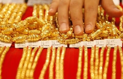 People can buy 10 gram and 100 gram of 22K gold for <span class=