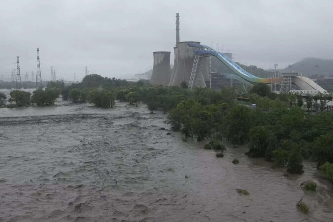 Beijing: Beijing rains heaviest since records began 140 years ago