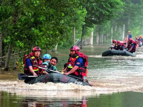 Beijing: Anger builds in towns flooded deliberately to save Beijing