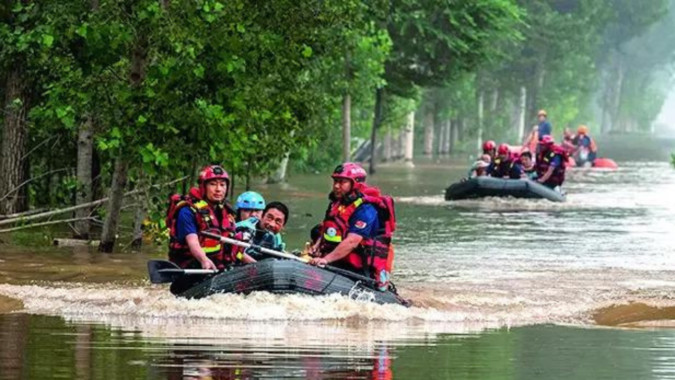 Beijing: Anger builds in towns flooded deliberately to save Beijing