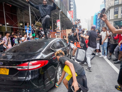 Violence, chaos erupt in New York park as online influencer's giveaway goes awry