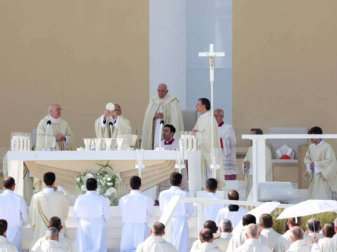 Pope Francis wraps up an improvised World Youth Day with 1.5 million attendees and a very big Mass