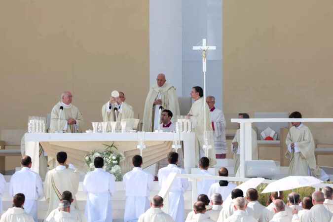 Pope Francis wraps up an improvised World Youth Day with 1.5 million attendees and a very big Mass