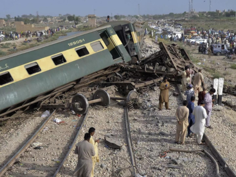 Thirty dead, over 80 hurt in Pak train derailment