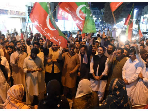 Over 90 Pakistan-Tehreek-e-Insaf workers arrested for protesting Imran Khan's arrest