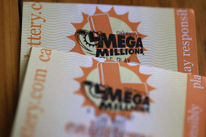 Lottery: $1.58 billion jackpot goes to lucky Mega Millions player in Florida