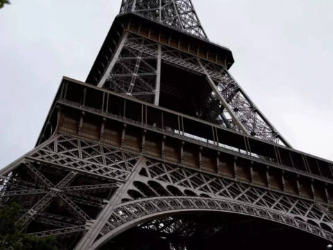 Security alert prompts Eiffel Tower evacuation