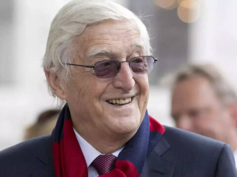 Michael Parkinson: UK's 'king of the chat show' Michael Parkinson dies aged 88