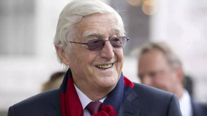 Michael Parkinson: UK's 'king of the chat show' Michael Parkinson dies aged 88