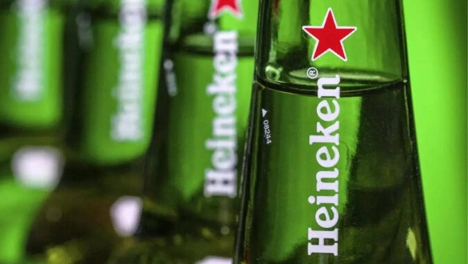 Vladimir Putin: Heineken sells its business in Russia for 1 euro