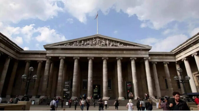 British Museum missing 2,000 artefacts after police called in