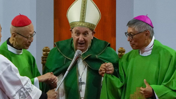 Pope: Pope gives 'noble' Chinese people a shout-out at Mass