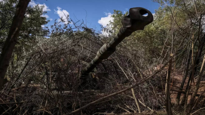 Ukraine: 'It worked!' How Ukraine is using 'fake weapons' made of trash to scare off Russians