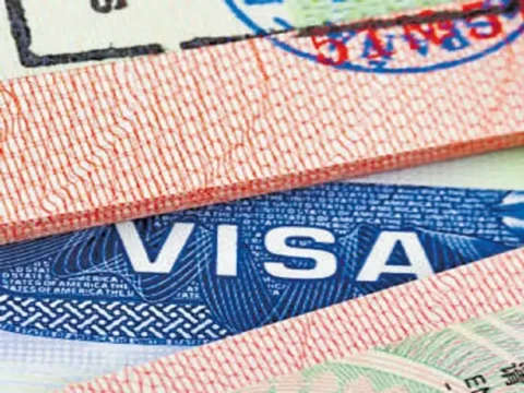 US opens 2.5 lakh visa slots, Delhi wait drops to 37 days from 542 last week; Kolkata, Mumbai & Chennai also see drop