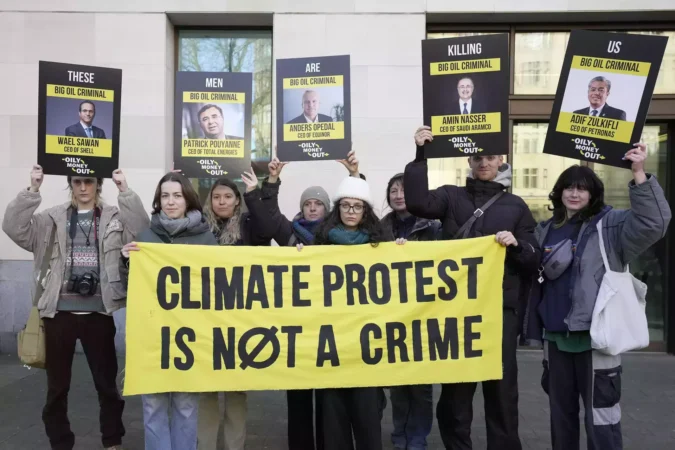 Greta Thunberg goes on trial in London for oil protest