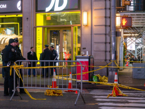 15-year-old boy arrested for shooting Brazilian tourist in Times Square