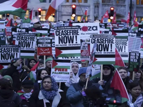 An attempt by UK lawmakers to vote on a cease-fire in Gaza descended into chaos