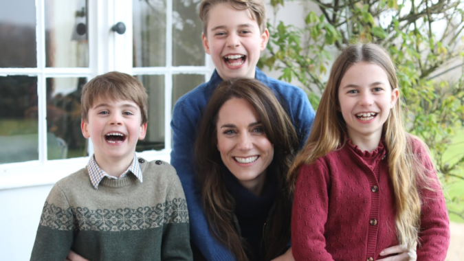 Kate Middleton's first picture and message after surgery released by Kensington Palace