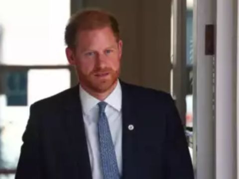 Harry considering peace gesture towards William, pending Meghan's approval, royal experts say